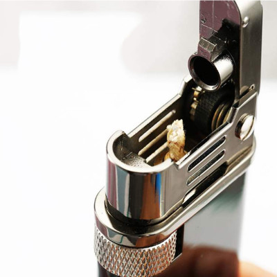 Vỏ Hột Quẹt Bật Lửa Xăng Đá Chief CF218 Trơn Thiết Kế Đẹp Độc Lạ Sang Trọng Cao Cấp - Dùng Xăng Bấc Đá Cao Cấp