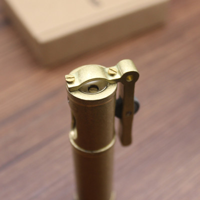 Vỏ Hột Quẹt Bật Lửa Xăng Đá Dolphin HY-686 Có Buồng Chắn Gió Tiện Lợi