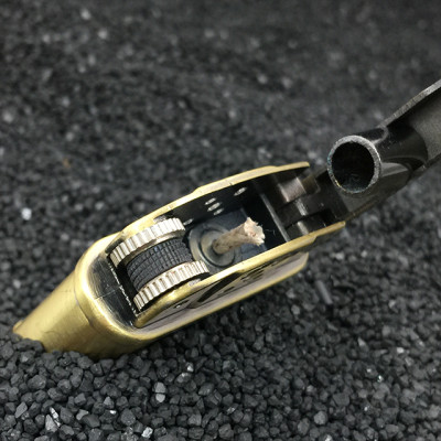 Vỏ Hột Quẹt Bật Lửa Xăng Đá Dolphin HY683 Thiết Kế Độc Lạ Sang Trọng Màu Vàng - Dùng Xăng Bấc Đá Cao Cấp