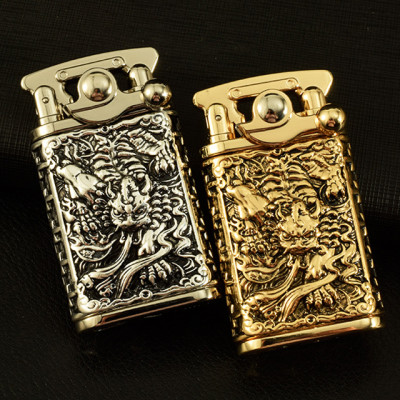 Vỏ Hột Quẹt Bật Lửa Chief CF018-60Y Khắc họa tiết hoa văn Kì Lân đẹp độc lạ - Dùng Xăng Đá Cao Cấp