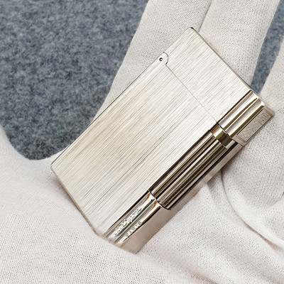 Vỏ Hột Quẹt Bật Lửa Upon Gas Đá  D163V/B Họa Tiết Hoa Văn Xước Dọc Kẻ Viền Màu Vàng/ Bạc - Dùng Gas Đá Cao Cấp