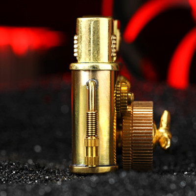 Vỏ Hột Quẹt Bật Lửa Zorro DC540 Thiết Kế Độc Lạ Với Cánh Quạt Mini Phía Trước Màu Vàng - Dùng Xăng Đá Cao Cấp