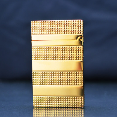 Vỏ Hột Quẹt Bật Lửa Upon D72V Sơn Mài Ánh Vàng Bóng Họa Tiết Ô Vuông Kẻ Ngang Cao Cấp