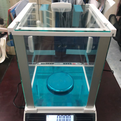 Cân Điện Tử HL 620g 0.001g