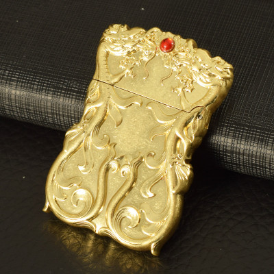 Vỏ Hột Quẹt Bật Lửa Xăng Zorro Z610-301 Thiết Kế Họa Tiết Rồng Đính Ngọc Đỏ - Dùng Xăng Bấc Đá Cao Cấp