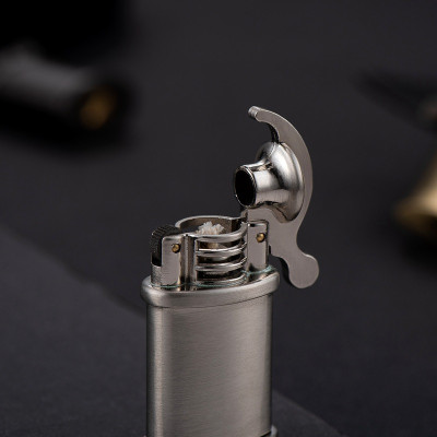 Vỏ Hột Quẹt Bật Lửa Xăng Đá Dolphin HY702 Thiết Kế Độc Lạ Nhỏ Gọn - Dùng Xăng Bấc Đá Cao Cấp