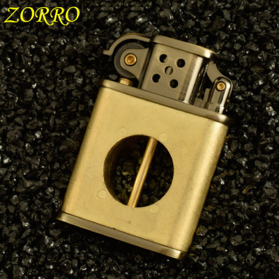 Vỏ Hột Quẹt Bật Lửa Xăng Zorro Z598 Làm Bằng Đồng Nguyên Khối Màu Vàng - Dùng Xăng Bấc Đá Cao Cấp
