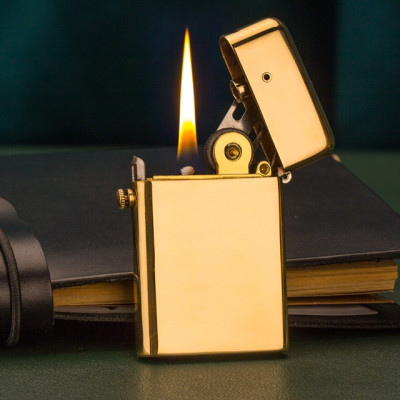 Vỏ Hột Quẹt Bật Lửa Xăng Zorro Z581 Thiết Kế Đánh Lửa Kiểu Mới - Dùng Xăng Bấc Đá Cao Cấp
