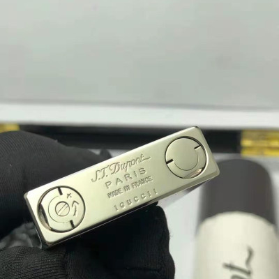 Vỏ Hột Quẹt Bật Lửa D upon Gas Đá D199V Họa Tiết Hoa Văn Cách Điệu Sơn Mài Khắc Hình Điệp Viên 007 Màu Đen Viền Vàng/Bạc