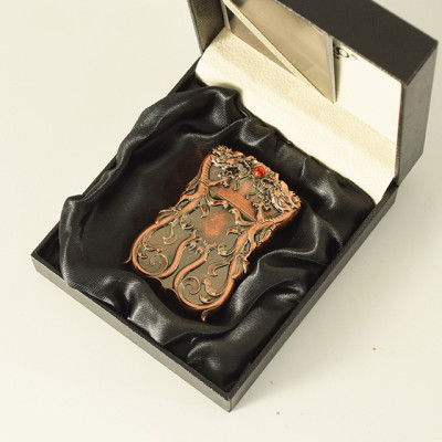 Vỏ Hột Quẹt Bật Lửa Xăng Zorro Z610-301 Thiết Kế Họa Tiết Rồng Đính Ngọc Đỏ - Dùng Xăng Bấc Đá Cao Cấp