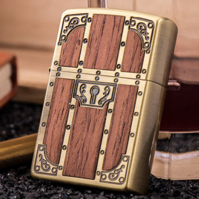 Vỏ Hột Quẹt Bật Lửa Xăng Đá Zorro Z91032 Họa Tiết Chiếc Rương - Dùng Xăng Bấc Đá Cao Cấp