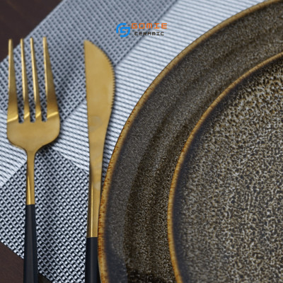 Đĩa tròn men gấm vàng hỏa biến cao cấp GOMIE BÁT TRÀNG chuyên dùng cho nhà hàng, khách sạn 5 sao.