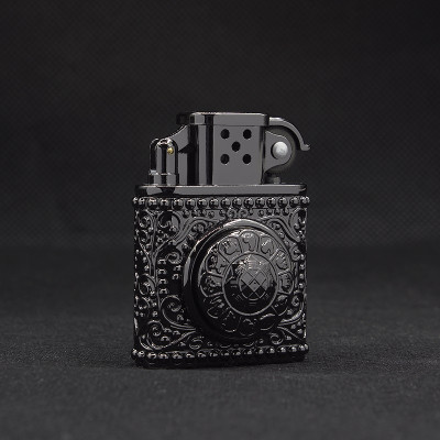 Vỏ Hột Quẹt Bật Lửa Gas Đá 1804-26 Họa Tiết Vòng Xoay 12 Con Giáp Độc Đáo - Hàng Full Hộp