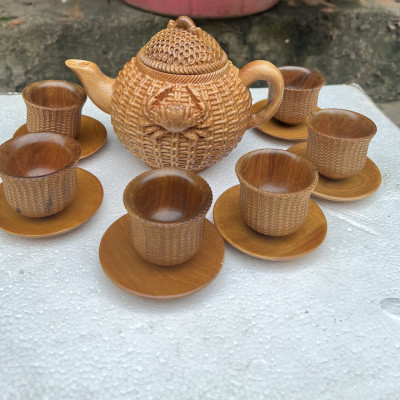Bộ ấm chén đẹp sang trọng bằng gỗ bách xanh thơm nức ,