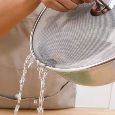  nắp lưới đậy chảo chống văng dầu mỡ có 2 size có tay cầm và núm chất liệu inox cao cấp - Gia dụng bếp