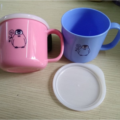 Cốc nhựa uống nước  Nakaya 200ml có nắp silicon mềm - Nội địa Nhật Bản