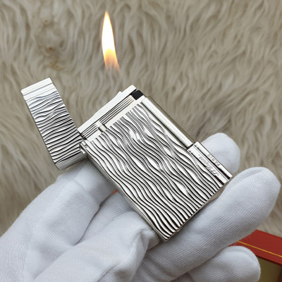 Vỏ Hột Quẹt Bật Lửa Upon Gas Đá Supper D149B Họa Tiết Hoa Văn Vân Sóng Dọc Màu Bạc - Dùng Gas Đá Cao Cấp