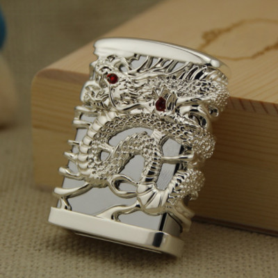 Vỏ Hột Quẹt Bật Lửa Hộp Quẹt Xăng Đá Chief CF-0985Y Họa Tiết Rồng Mắt Đỏ - Dùng Xăng Bấc Đá Cao Cấp