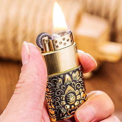 Vỏ Hột Quẹt Bật Lửa Xăng Đá Zorro Z531 Thiết Kế Nhỏ Gọn Tiện Lợi Họa Tiết Hoa Văn - Dùng Xăng Bấc Đá Cao Cấp