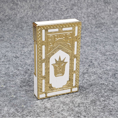 Vỏ Hột Quẹt Bật Lửa Gas Đá Upon D82V Thiết Kế Họa Tiết Sơn Mài Trắng Hoa Văn Hoàng Gia Cổ Điển Độc Đáo - Dùng Gas Đá Cao Cấp