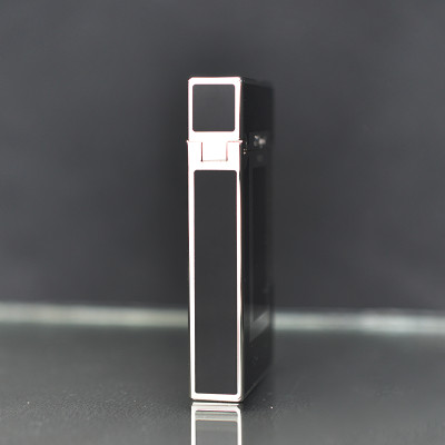 Vỏ Hột Quẹt Bật Lửa Upon D151T Họa Tiết Sơn Mài Đen Ô Vuông Bạc Đẹp Lạ - Dùng Gas Đá Cao Cấp