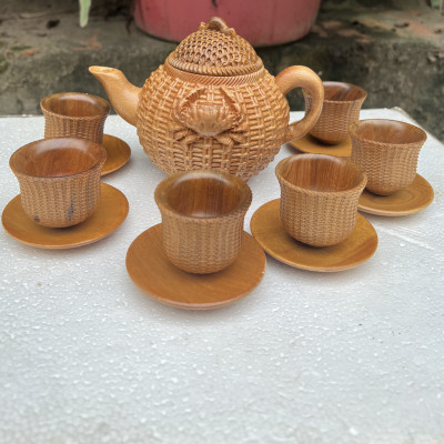 Bộ ấm chén đẹp sang trọng bằng gỗ bách xanh thơm nức ,