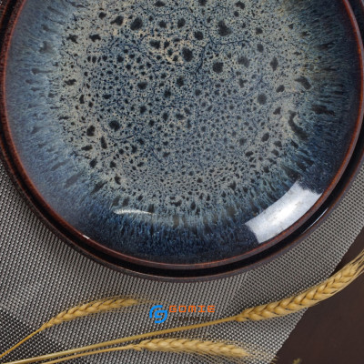 Đĩa tròn men cẩm lai xanh Sapphire hỏa biến cao cấp GOMIE BÁT TRÀNG chuyên dùng cho nhà hàng, khách sạn 5 sao.