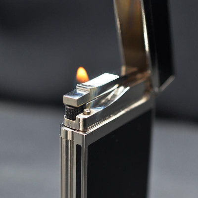 Vỏ Hột Quẹt Bật Lửa Gas Đá S.T Upon D11T Thiết Kế Họa Tiết Sơn Mài Đen Viền Bạc Khắc Hình Con Hổ Độc Đáo