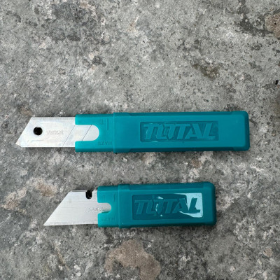 BỘ COMBO 25 DAO TIỆN ÍCH VÀ THƯỚC KÉO THÉP NỀN VÀNG TOTAL TOS23034 - HÀNG CHÍNH HÃNG