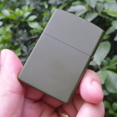 Vỏ Hột Quẹt Bật Lửa xăng đá Zorro Z91256B thiết kế nhỏ gọn tiện dụng màu xanh - dùng xăng bấc đá cao cấp