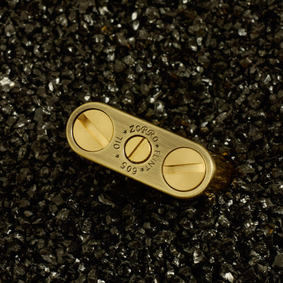 Vỏ Hộp Quẹt Bật Lửa Xăng Zorro Z605 Nhiều Màu - Dùng Xăng Bấc Đá Cao Cấp