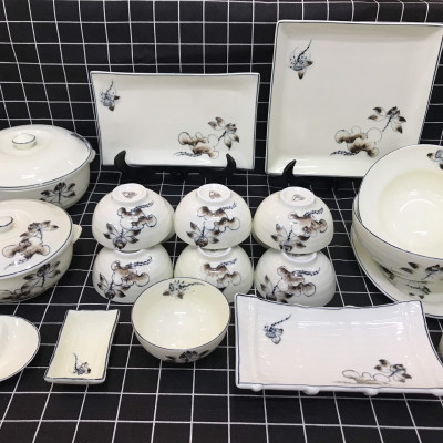 Bộ Chén Dĩa 21 Sản Phẩm Họa Tiết Sen Đen