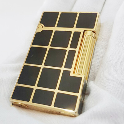 Vỏ Hột Quẹt Bật Lửa Upon D97V Họa Tiết Ô Vuông Nền Đen Cạnh Viền Vàng Cao Cấp - Dùng Ga Đá Cao Cấp