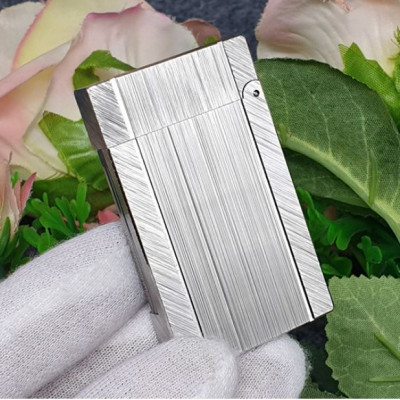 Vỏ Hột Quẹt Bật Lửa Upon D177B Họa Tiết Xước Mịn Viền Xước Chéo Màu Bạc - Dùng Gas Đá Cao Cấp