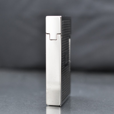 Vỏ Hột Quẹt Bật Lửa Upon D136T Họa Tiết Ô Vuông Nhỏ Màu Bạc - Dùng Ga Đá Cao Cấp