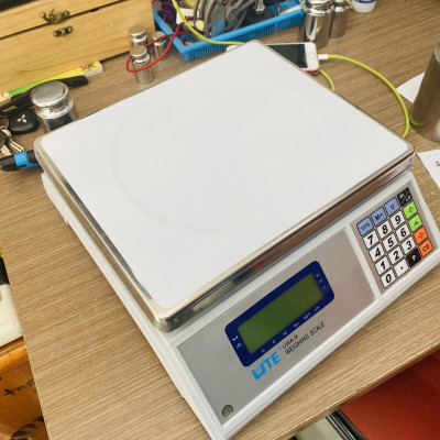 CÂN ĐIỆN TỬ UTE-N 15KG  Model: UWA-N 15kg x 0.5g