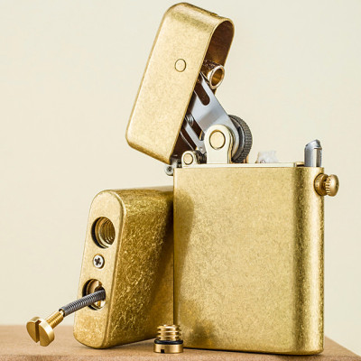 Vỏ Hột Quẹt Bật Lửa Xăng Zorro Z581 Thiết Kế Đánh Lửa Kiểu Mới - Dùng Xăng Bấc Đá Cao Cấp