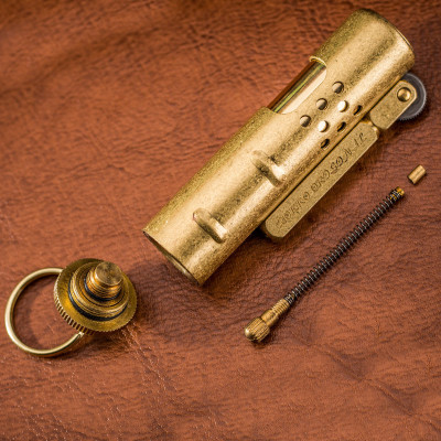 Vỏ Hộp Quẹt Bật Lửa Xăng Đá Zorro Z-529 có móc khóa thiết kế nhỏ gọn đẹp độc lạ - dùng xăng bấc đá cao cấp