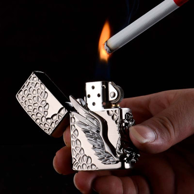 Vỏ Hột Quẹt Bật Lửa Xăng Đá Zorro Z9837 Họa Tiết emblem gõ búa - Dùng Xăng Bấc Đá Cao Cấp