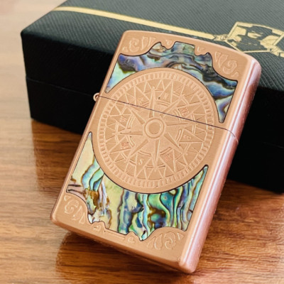 Vỏ Hột Quẹt Bật Lửa Xăng Đá Zorro Z91751 Họa Tiết Khảm Trai Hình La Bàn - Dùng Xăng Bấc Đá Cao Cấp