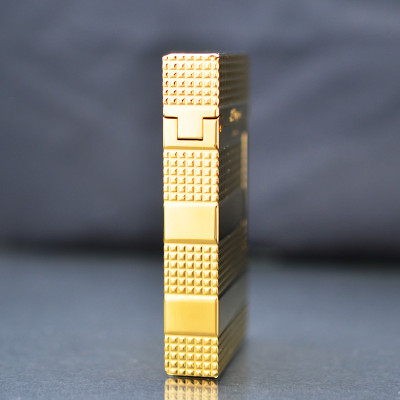 Vỏ Hột Quẹt Bật Lửa Upon D72V Sơn Mài Ánh Vàng Bóng Họa Tiết Ô Vuông Kẻ Ngang Cao Cấp