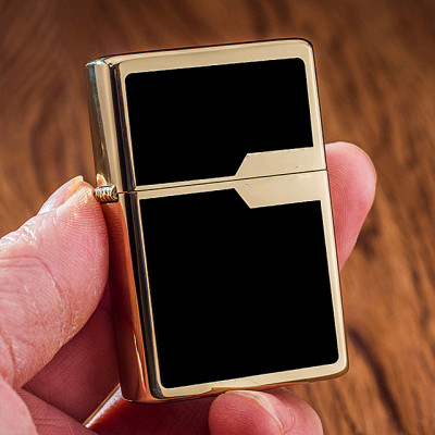 Vỏ Hột Quẹt Bật Lửa Xăng Đá Zorro Z6007 Họa Tiết Sơn Đen Viền Vàng Bạc - Dùng Xăng Bấc Đá Cao Cấp