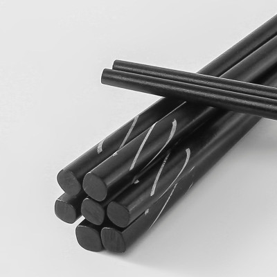 Vỉ 10 đôi đũa cẩm xoắn PHUSANG được làm từ gỗ tự nhiên, không chất bảo quản dùng trong nhà hàng khách sạn