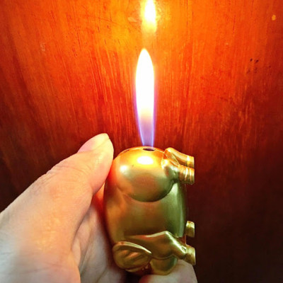 Vỏ Hột Quẹt Bật Lửa Gas Móc Khóa Hình Con Heo Vàng Đẹp Độc Lạ Dùng Gas Cao Cấp