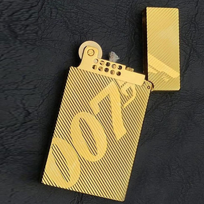 Vỏ Hột Quẹt Bật Lửa Xăng Đá Điệp Viên DX16V Họa Tiết Khắc Chữ 007 Màu Vàng - Dùng Xăng Bấc Đá Cao Cấp