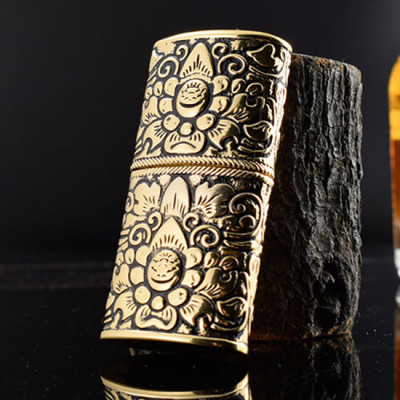 Vỏ Hột Quẹt Bật Lửa Xăng Đá Zorro Z531 Thiết Kế Nhỏ Gọn Tiện Lợi Họa Tiết Hoa Văn - Dùng Xăng Bấc Đá Cao Cấp