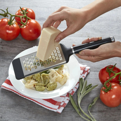  KitchenAid - Bào phô mai bản to Coreline màu đen 