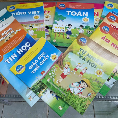 Bộ sách giáo khoa Lớp 3- Chân Trời Sáng Tạo (12 quyển- Kèm bìa nilong bao sách)