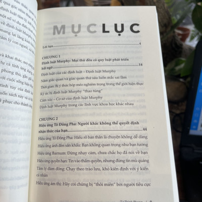 ĐỊNH LUẬT MURPHY – Mọi bí mật tâm lý thao túng cuộc đời bạn – Từ Thính Phong – Hà Dung dịch – READ Books – AZ Vietnam – NXB Thế Giới (Bìa mềm)