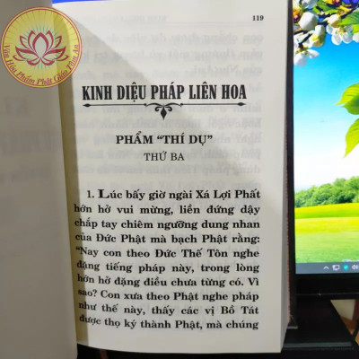 Sách - Kinh Diệu Pháp Liên Hoa bìa cứng